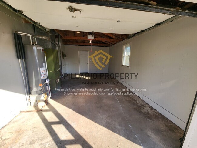 Building Photo - Newly Renovated, 3 Bedroom, 1 Bathroom Hom...