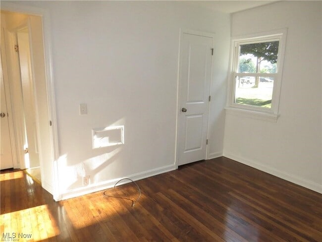 Building Photo - 6424 N Ridge Rd