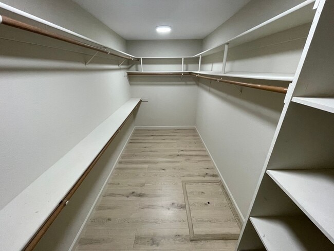 Building Photo - $4,575 - GORGEOUS 3 BEDROOM HOME IN BLACKHAWK