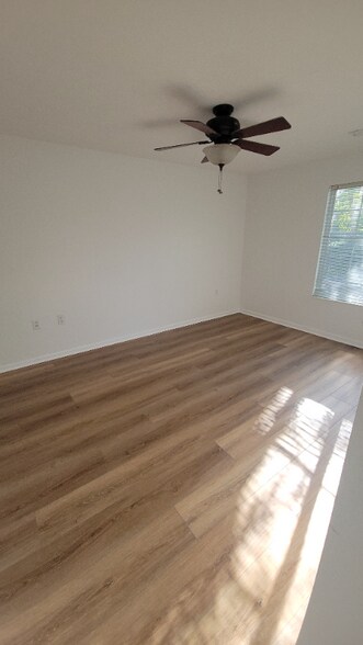 Building Photo - 6403 Shelton Circle