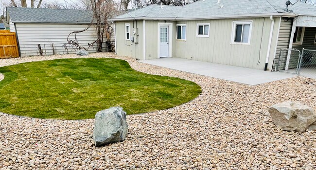 Building Photo - 911 Zion St