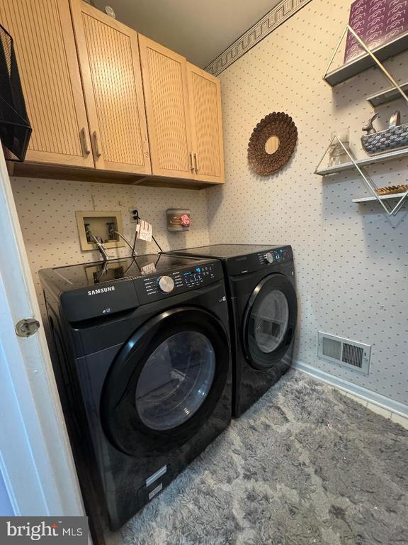 Building Photo - 18 E Countryside Dr