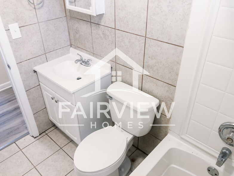 Bathroom - 150 Loch Ln