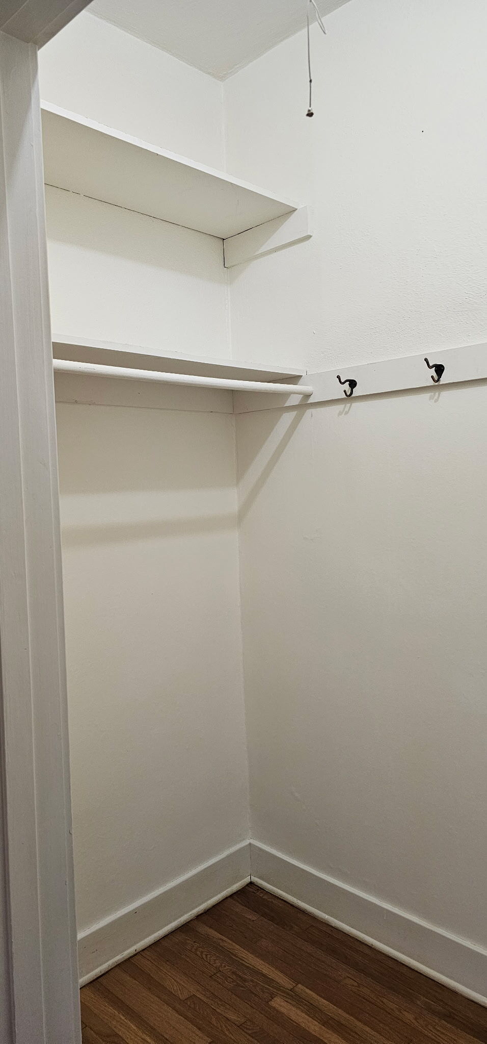 Walk-in closet - 218 1/2 N Kenmore Ave