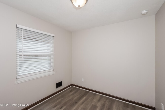 Building Photo - 5611 Archtree Pl