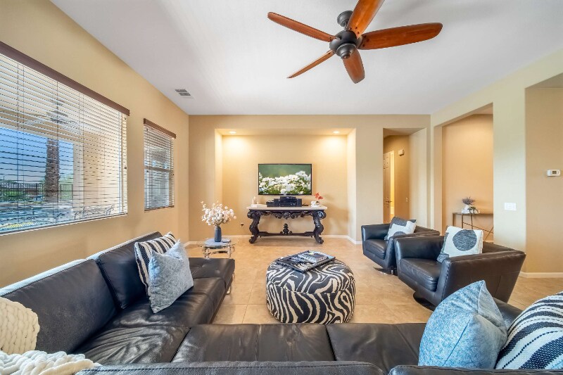 Building Photo - 40834 Adriatico Ct
