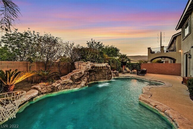 Building Photo - **COMING SOON** UPGRADED 5BD/3.5BA SUMMERLIN HOME W/ POOL!