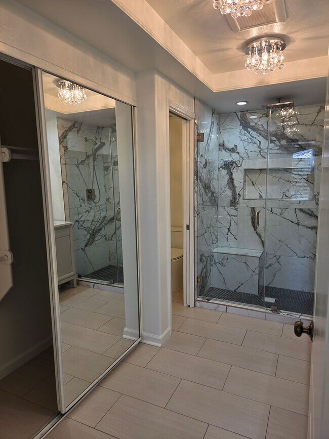 Building Photo - TOWNHOUSE-STYLE 3 BR + 2 1/2 BA UNIT IN CANYON COUNTRY AVAILABLE NOW