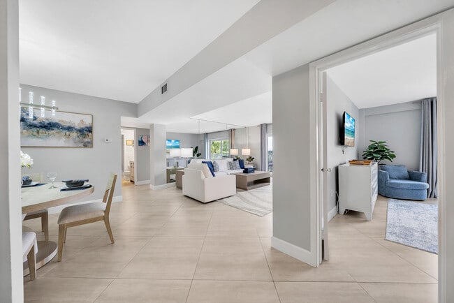 Building Photo - 170 N Ocean Blvd