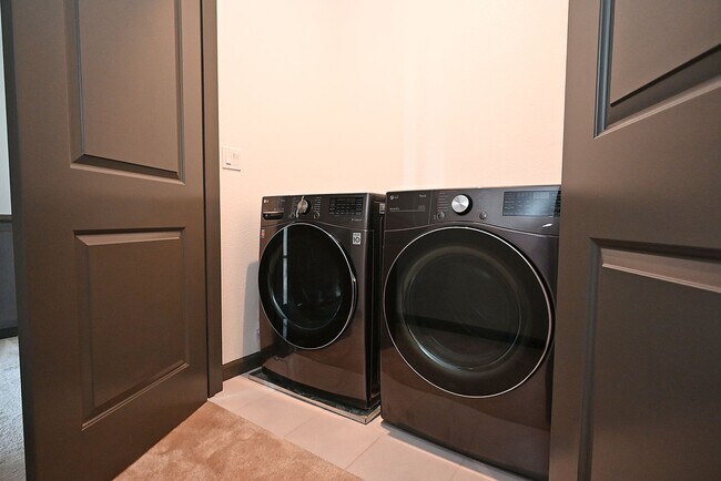 Building Photo - $5,190 - GORGEOUS FOUR BEDROOM HOME IN THE...