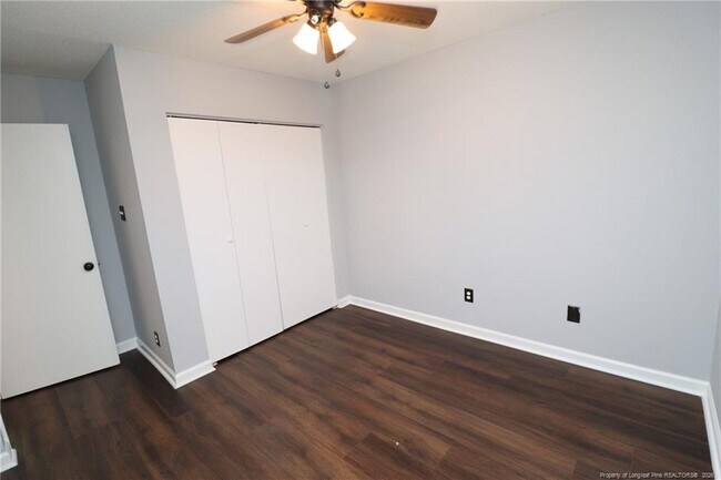 Building Photo - 7283 Sandy Creek Dr