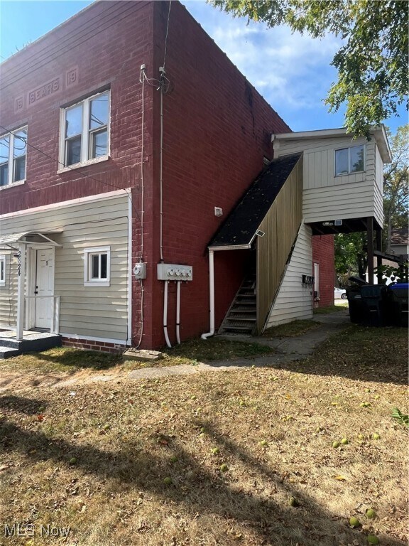 Building Photo - 2824 Hudson Dr