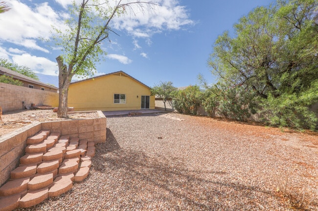 Building Photo - 13307 N Lost Artifact Ln