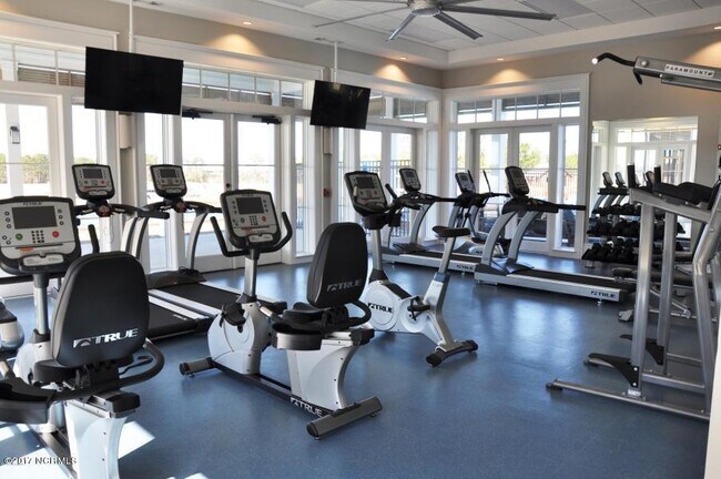 Building Photo - RIVER LIGHTS