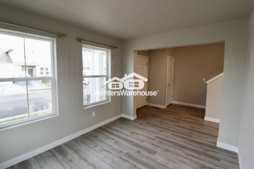 Building Photo - 911 Plum Creek Ct