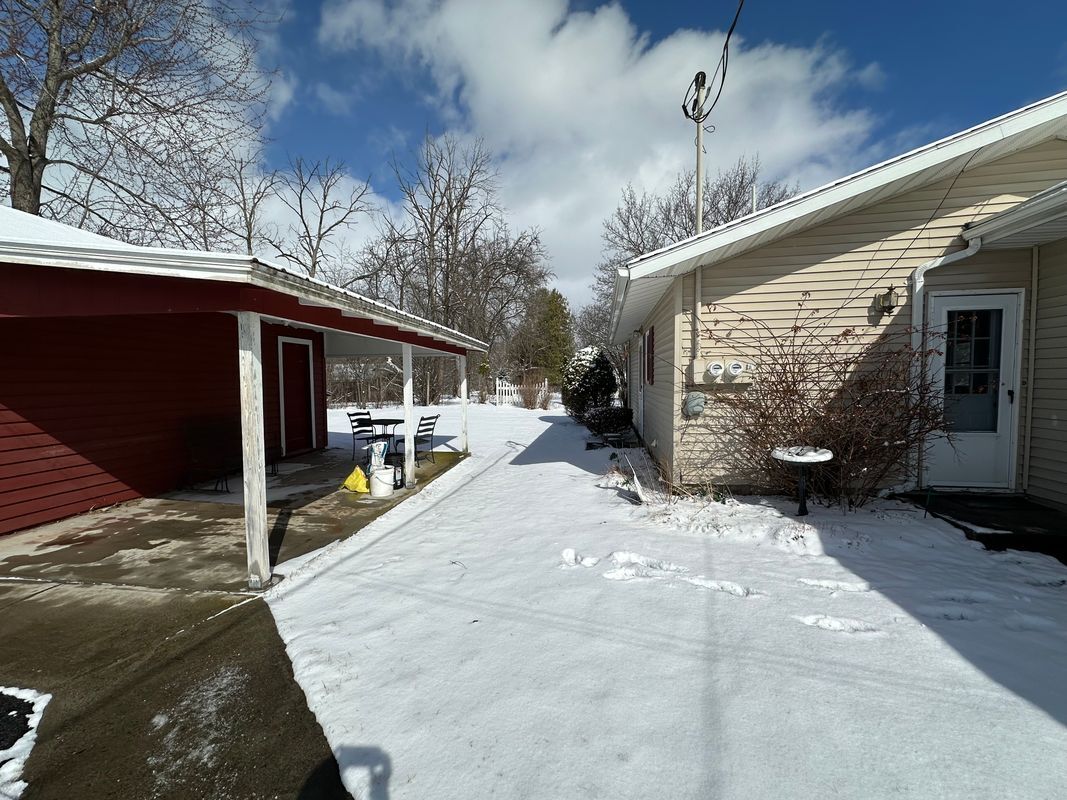 Building Photo - 118 Central Ave