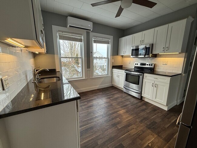 Building Photo - 57 Preston St