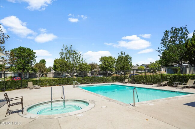 Building Photo - 1766 E Avenida De Las Flores