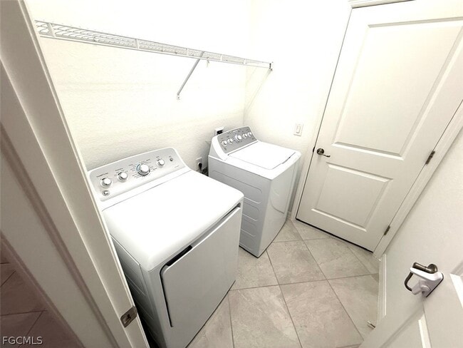 Building Photo - 14579 Palamos Cir