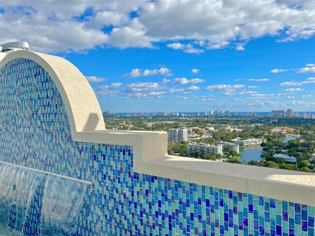 Building Photo - 511 SE 5 Ave