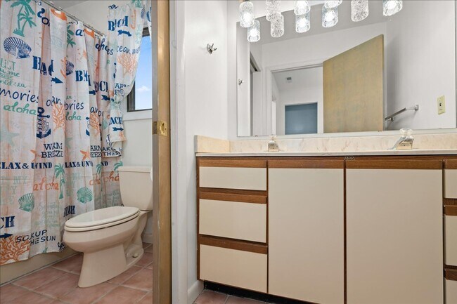 Building Photo - Yearly Rental: Spacious 3-Bedroom, 2-Bath Condo in The Plantations, Lewes. $2,095/month. Availabl...