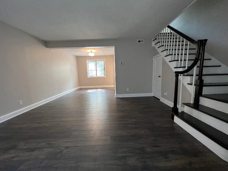 Building Photo - 4600 Fort Jackson Blvd