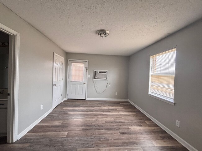 Building Photo - River Valley Apartments