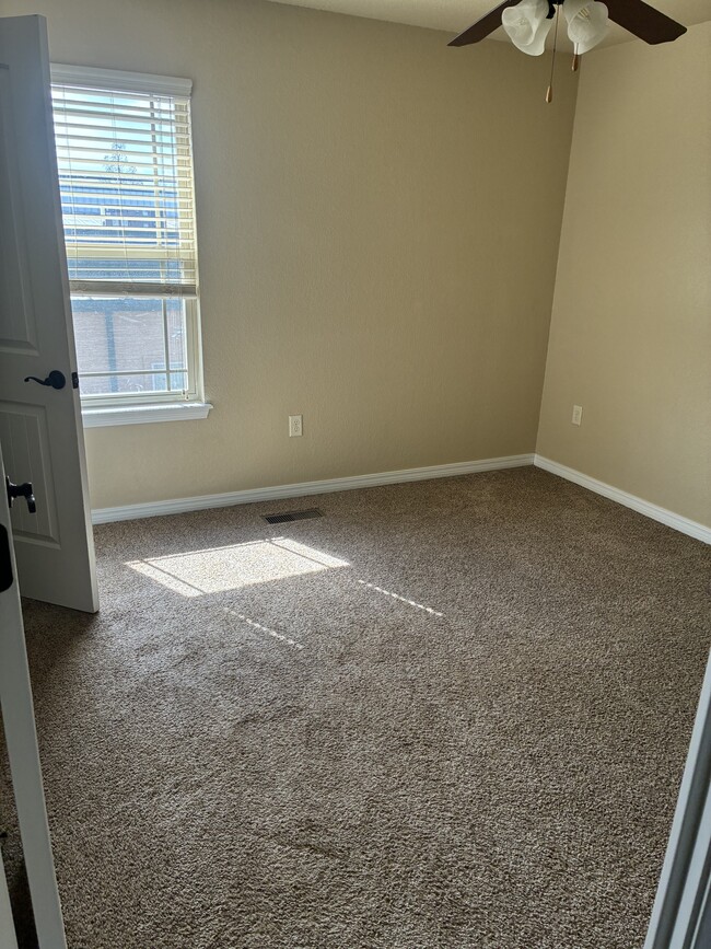 Building Photo - 3515 S 66th St