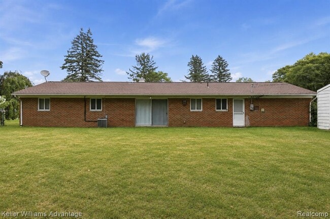 Building Photo - 23645 Ripple Creek