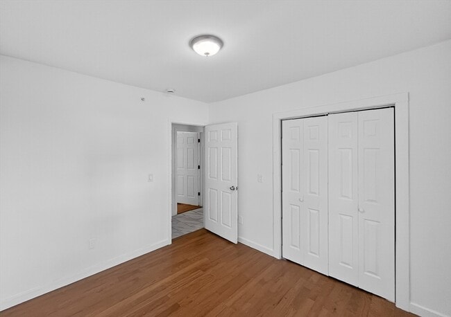 Building Photo - 247 Pilgrim Ave