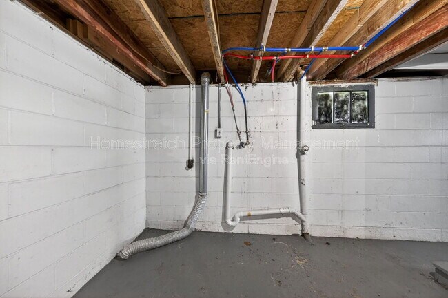 Building Photo - 605 Abston St