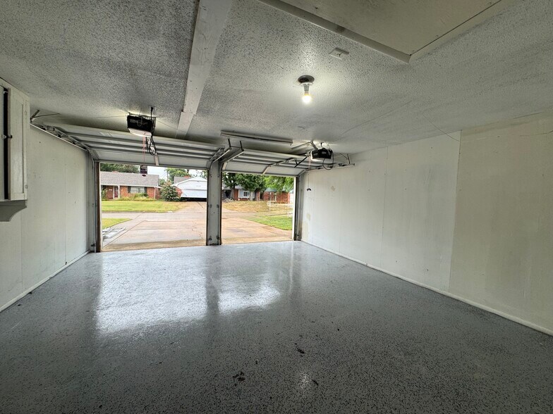 Building Photo - 8140 NW 28th St