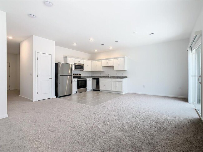 Building Photo - 3270 Vesara Dr