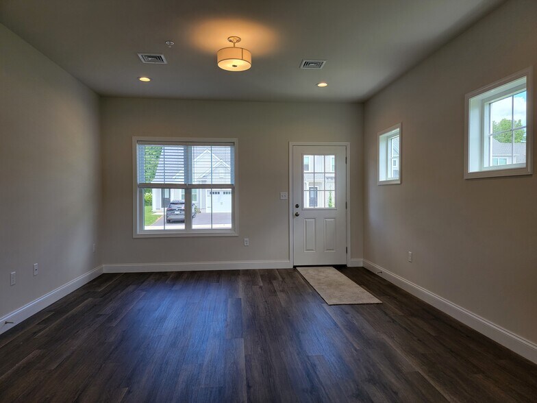 Building Photo - 226 Millard Dr