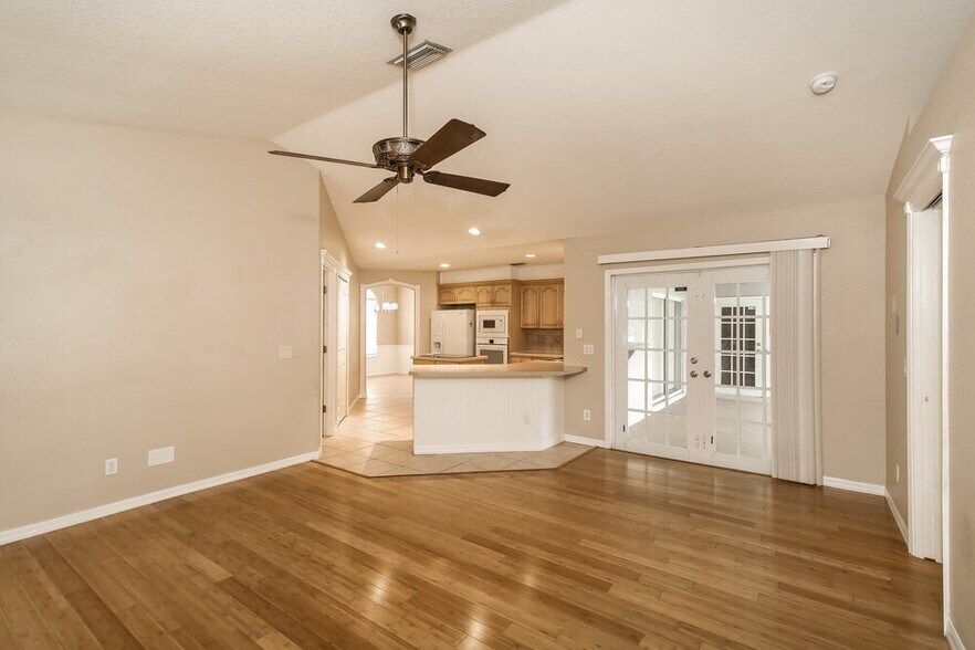 Building Photo - 3522 Massini Ave
