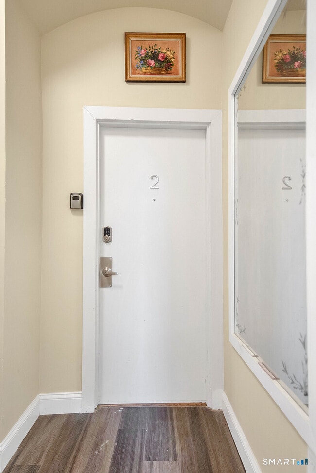 Building Photo - 120 E Main St