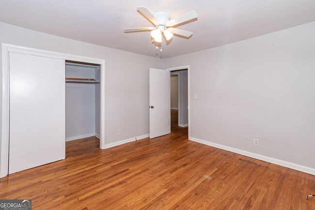 Building Photo - 207 Buchanan Terrace