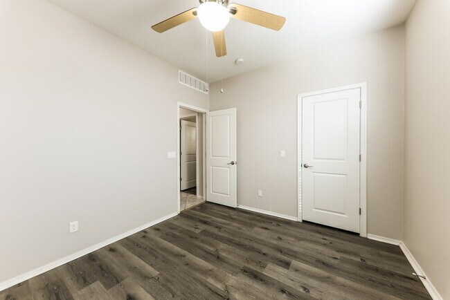 Building Photo - 1287 N 166th Ave