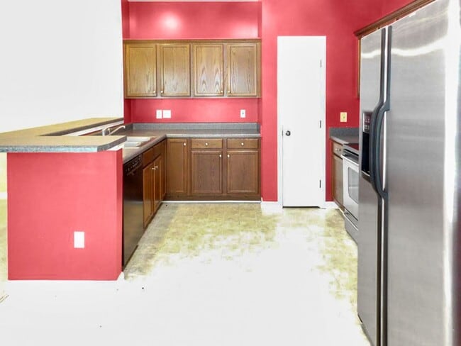 Building Photo - 308 Park Village Dr