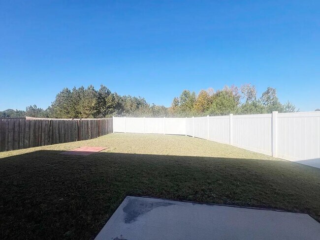 Building Photo - 259 Millen Dr