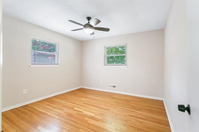 Building Photo - 208 Longhill Rd