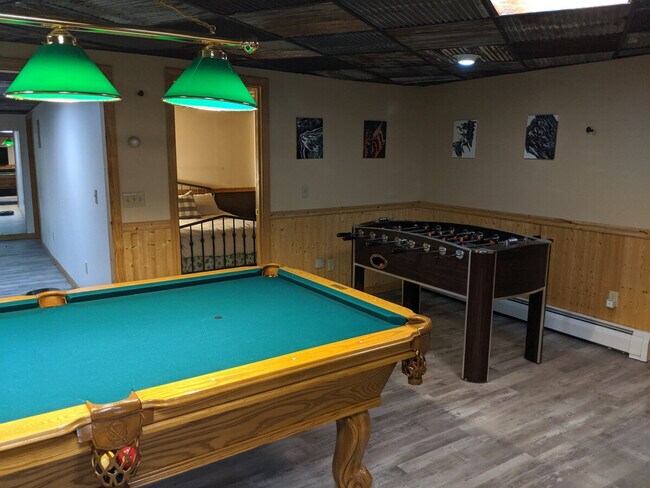 Building Photo - 140 Paquette Cir