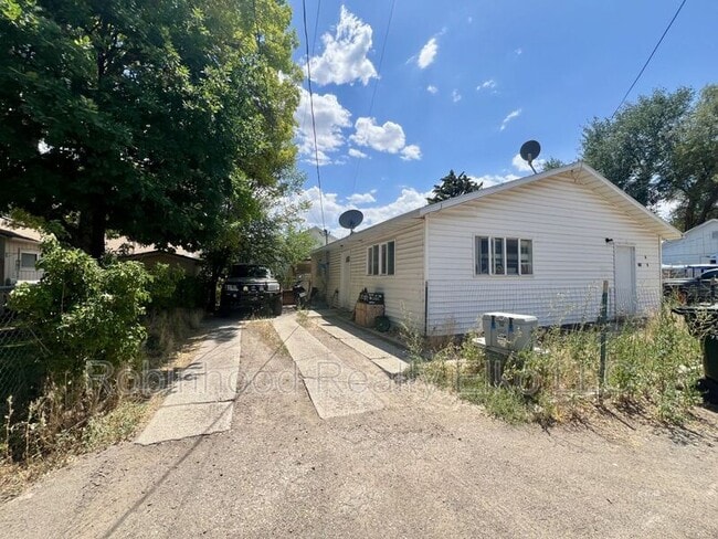 Primary Photo - 741 Elm St