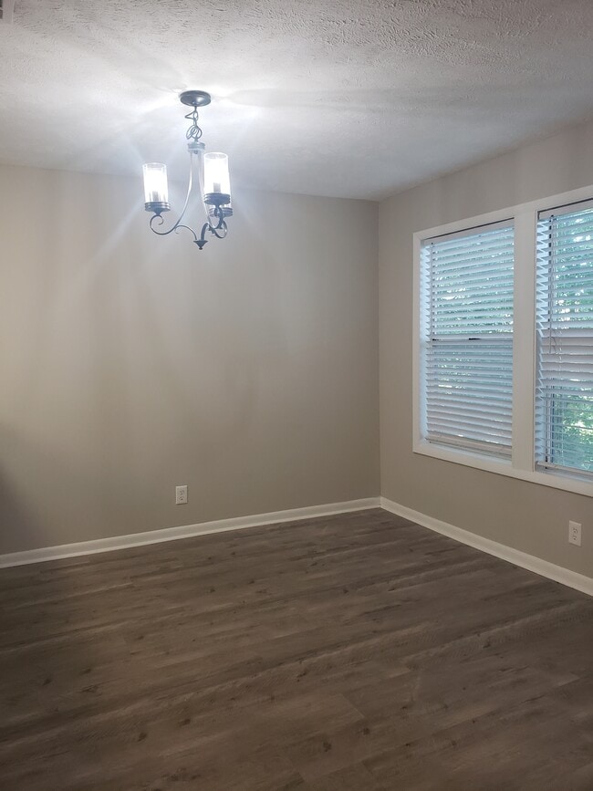 Building Photo - 6756 Willowbrook Dr
