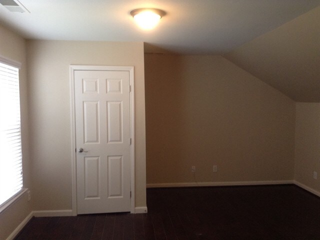 Building Photo - 6325 Elderslie Dr