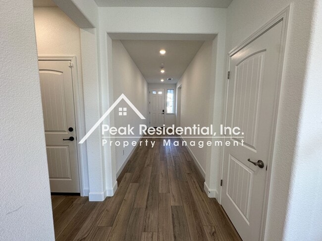 Building Photo - Brand New West Roseville 4bd/3.5ba with Se...