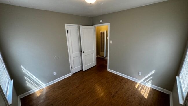 Building Photo - 2311 Imogene St