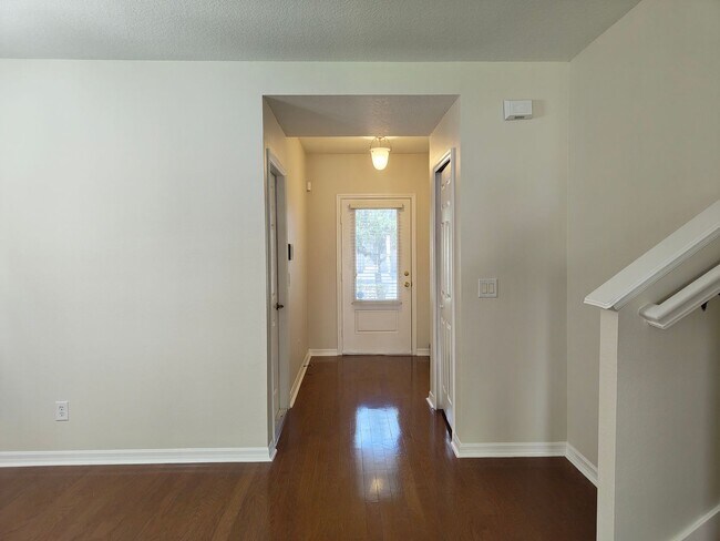 Building Photo - Three Bedroom Townhome at Cypress Lakes in Kissimmee