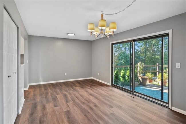 Building Photo - 238 Woodbridge Dr