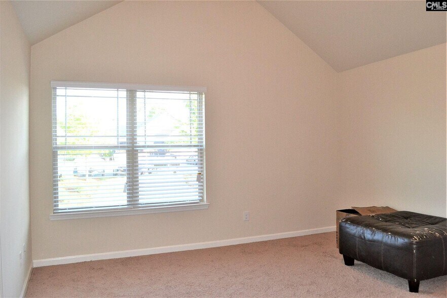 Building Photo - 304 White Oleander Dr